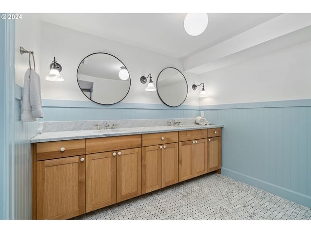 7130 Sw MONTGOMERY Way, Wilsonville, OR 97070