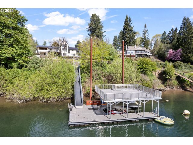 7130 Sw MONTGOMERY Way, Wilsonville, OR 97070