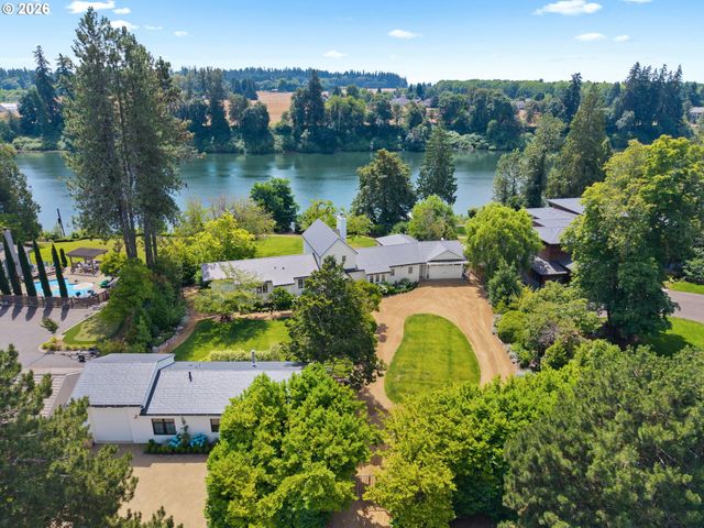 7130 Sw MONTGOMERY Way, Wilsonville, OR 97070