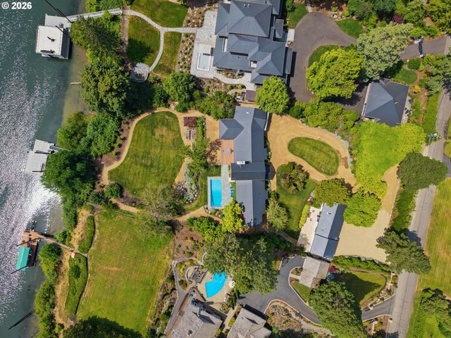 7130 Sw MONTGOMERY Way, Wilsonville, OR 97070