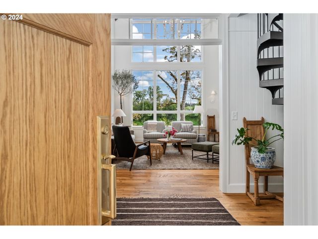 7130 Sw MONTGOMERY Way, Wilsonville, OR 97070