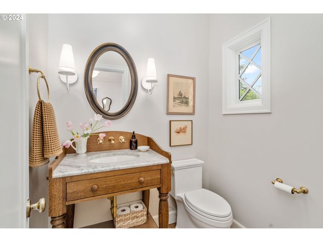 7130 Sw MONTGOMERY Way, Wilsonville, OR 97070