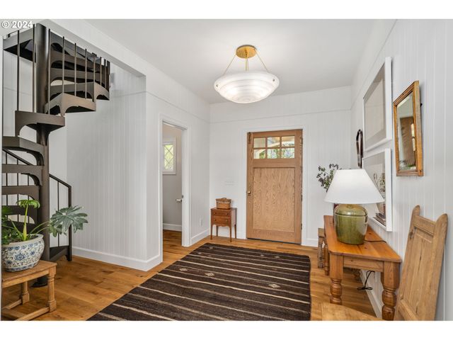 7130 Sw MONTGOMERY Way, Wilsonville, OR 97070