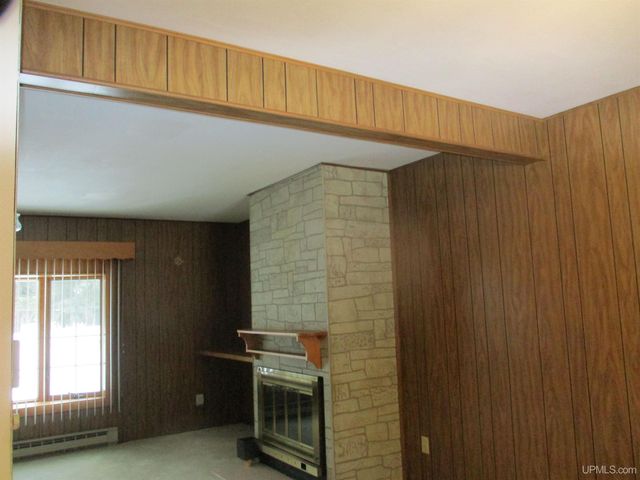 725 Parker Avenue 1, Ontonagon, MI 49953