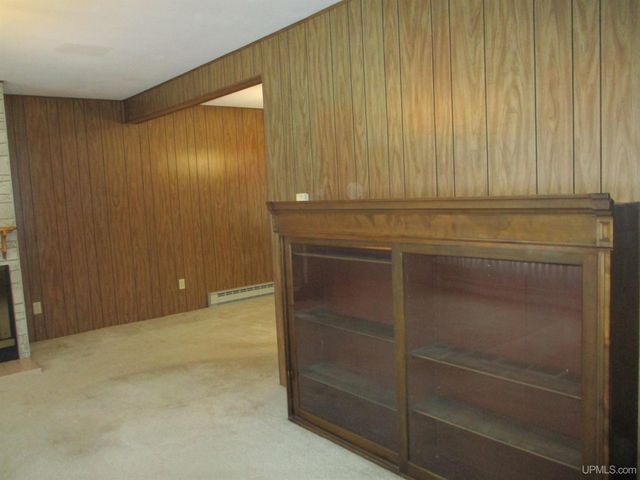 725 Parker Avenue 1, Ontonagon, MI 49953