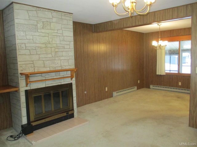 725 Parker Avenue 1, Ontonagon, MI 49953