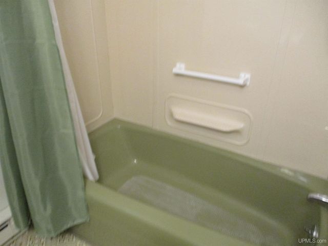 725 Parker Avenue 1, Ontonagon, MI 49953