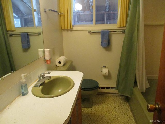 725 Parker Avenue 1, Ontonagon, MI 49953