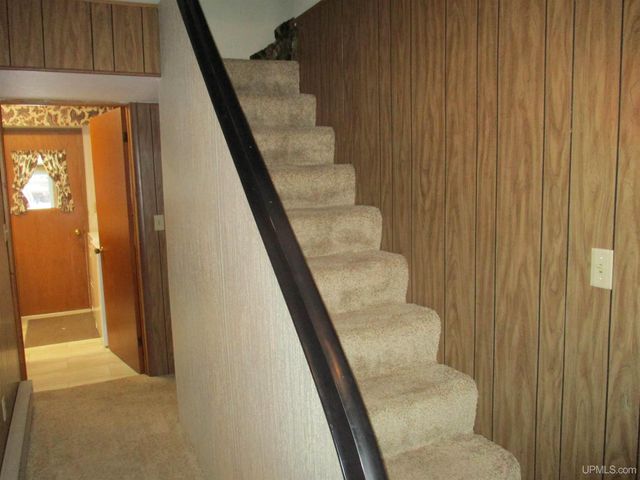 725 Parker Avenue 1, Ontonagon, MI 49953