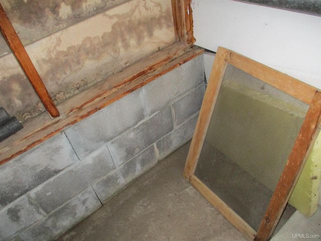 725 Parker Avenue 1, Ontonagon, MI 49953