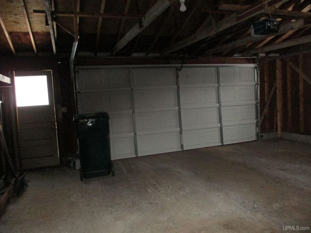 725 Parker Avenue 1, Ontonagon, MI 49953