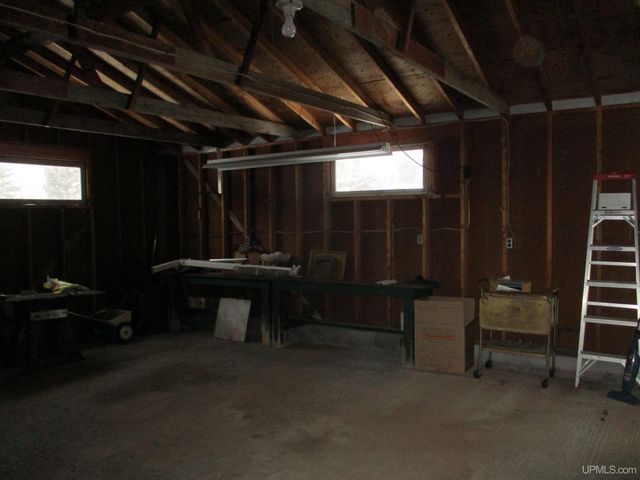 725 Parker Avenue 1, Ontonagon, MI 49953