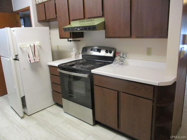 725 Parker Avenue 1, Ontonagon, MI 49953