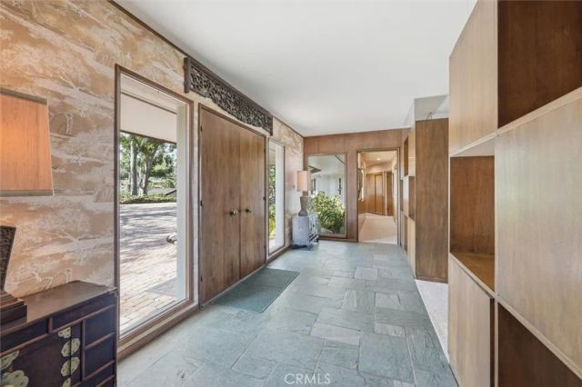 100 Saddleback, Rolling Hills, CA 90274
