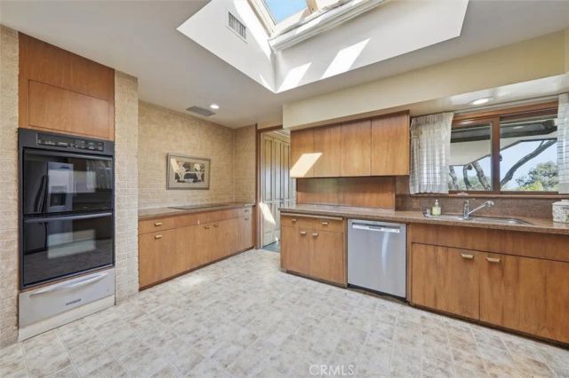 100 Saddleback, Rolling Hills, CA 90274