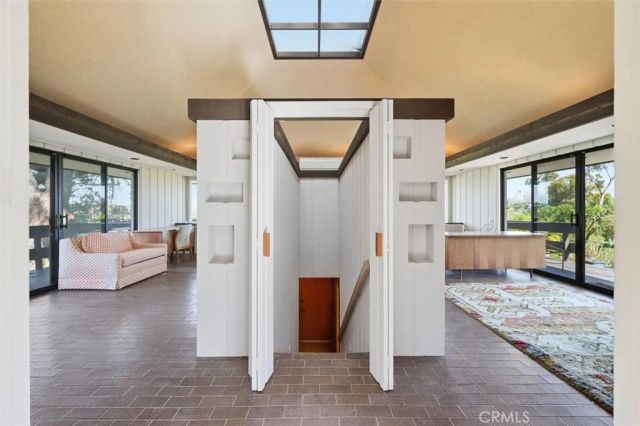 100 Saddleback, Rolling Hills, CA 90274