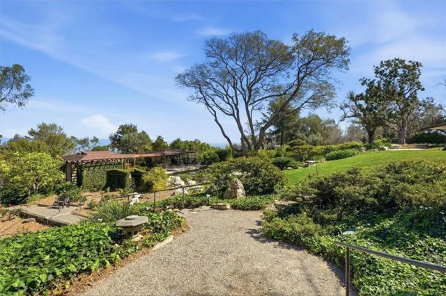 100 Saddleback, Rolling Hills, CA 90274