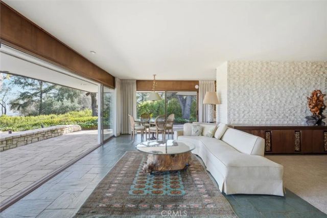 100 Saddleback, Rolling Hills, CA 90274
