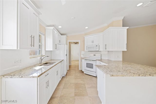 7539 Novara CT, Naples, FL 34114