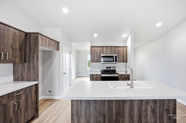 13310 Bank St, Caldwell, ID 83607