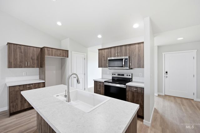13310 Bank St, Caldwell, ID 83607