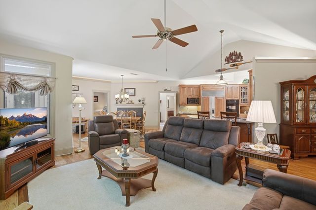 532 Cherokee Trl, Big Canoe, GA 30143