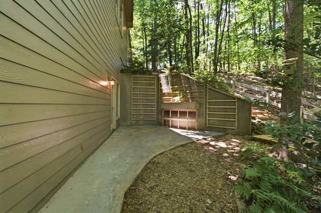 532 Cherokee Trl, Big Canoe, GA 30143