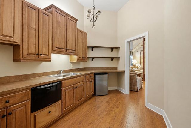 532 Cherokee Trl, Big Canoe, GA 30143