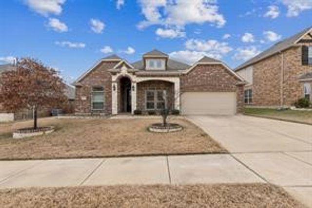 909 Foxtail Drive, Mansfield, TX 76063