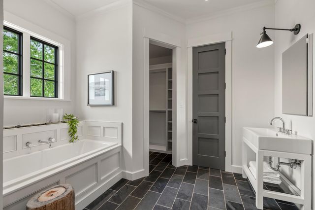 9116 Escondido Drive, Willis, TX 77318