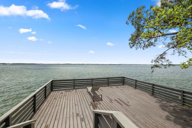 9116 Escondido Drive, Willis, TX 77318