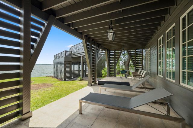 9116 Escondido Drive, Willis, TX 77318