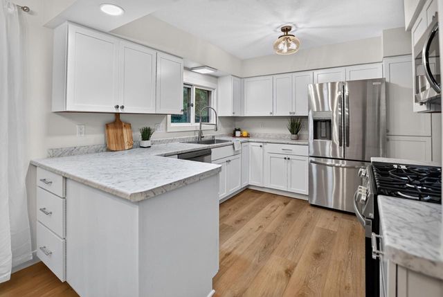 6628 Hubbard Avenue, Middleton, WI 53562