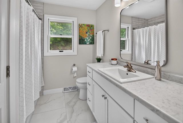 6628 Hubbard Avenue, Middleton, WI 53562