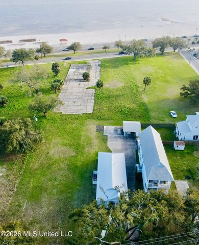 1533 Second Street, Gulfport, MS 39501