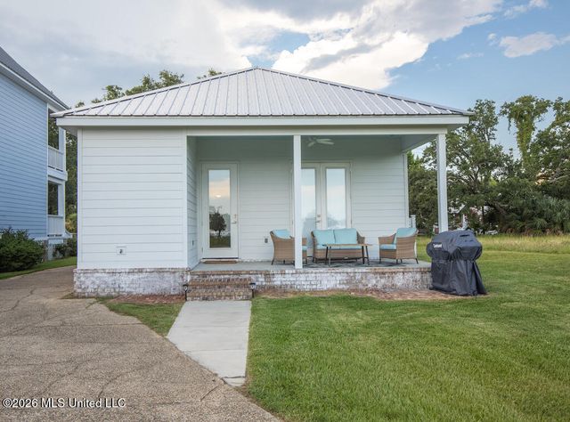 1533 Second Street, Gulfport, MS 39501