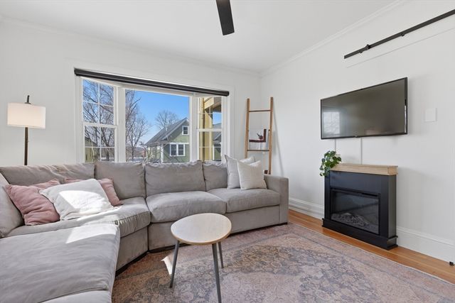 11 Sherwood St 1, Boston, MA 02131