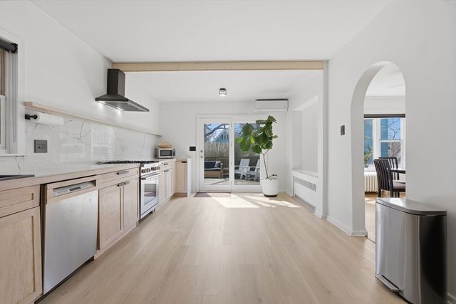 11 Sherwood St 1, Boston, MA 02131