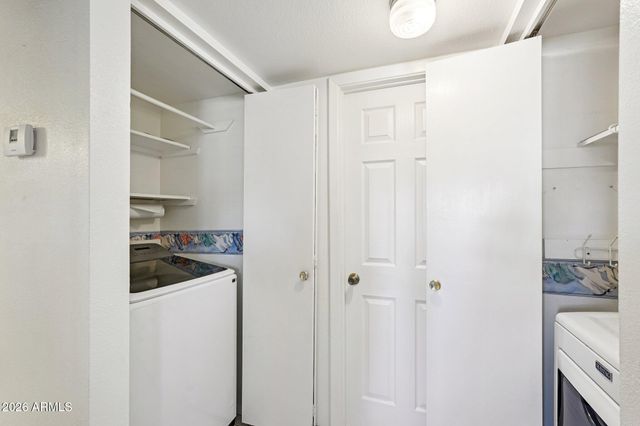 7133 W BANFF Lane, Peoria, AZ 85381