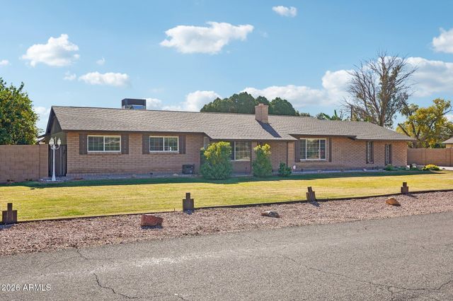 7133 W BANFF Lane, Peoria, AZ 85381