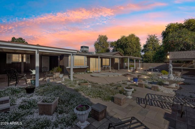 7133 W BANFF Lane, Peoria, AZ 85381