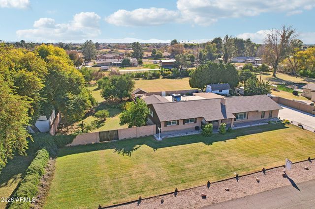 7133 W BANFF Lane, Peoria, AZ 85381