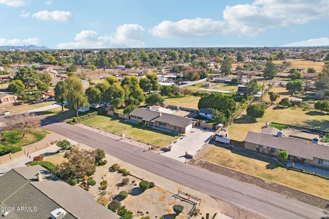 7133 W BANFF Lane, Peoria, AZ 85381