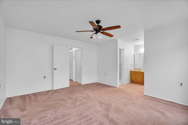 2 EMORY LN, Mount Laurel, NJ 08054