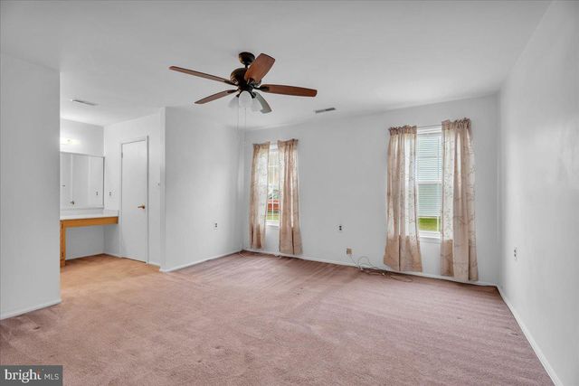 2 EMORY LN, Mount Laurel, NJ 08054