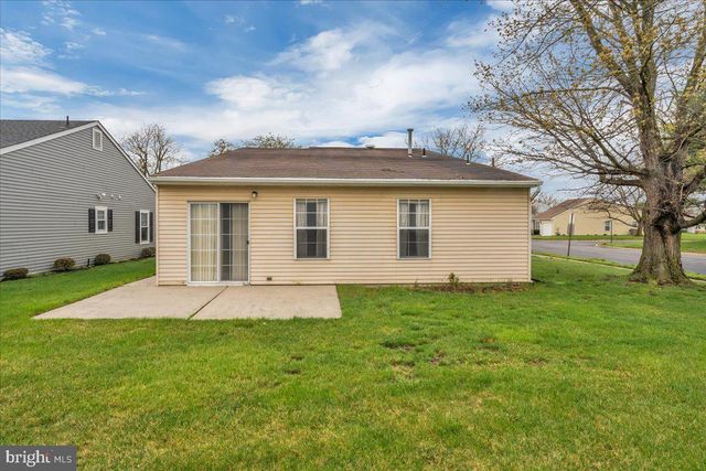 2 EMORY LN, Mount Laurel, NJ 08054