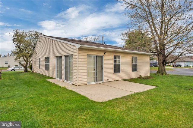 2 EMORY LN, Mount Laurel, NJ 08054