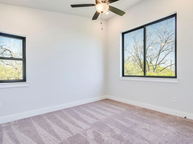 206 E Wonsley DR B, Austin, TX 78753