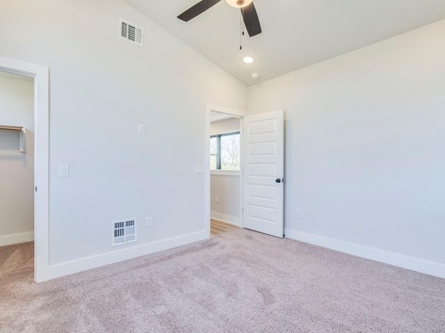 206 E Wonsley DR B, Austin, TX 78753