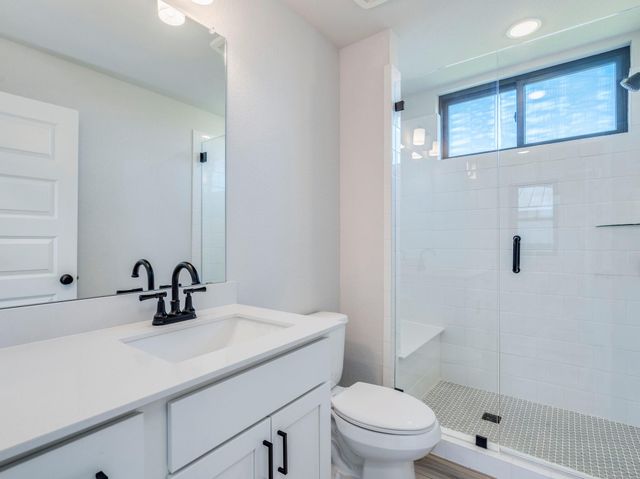 206 E Wonsley DR B, Austin, TX 78753